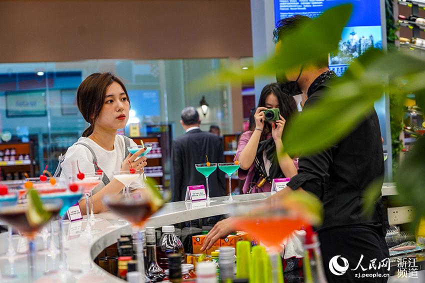 68Ж|WɫƷ^ƷbЖ|WW z