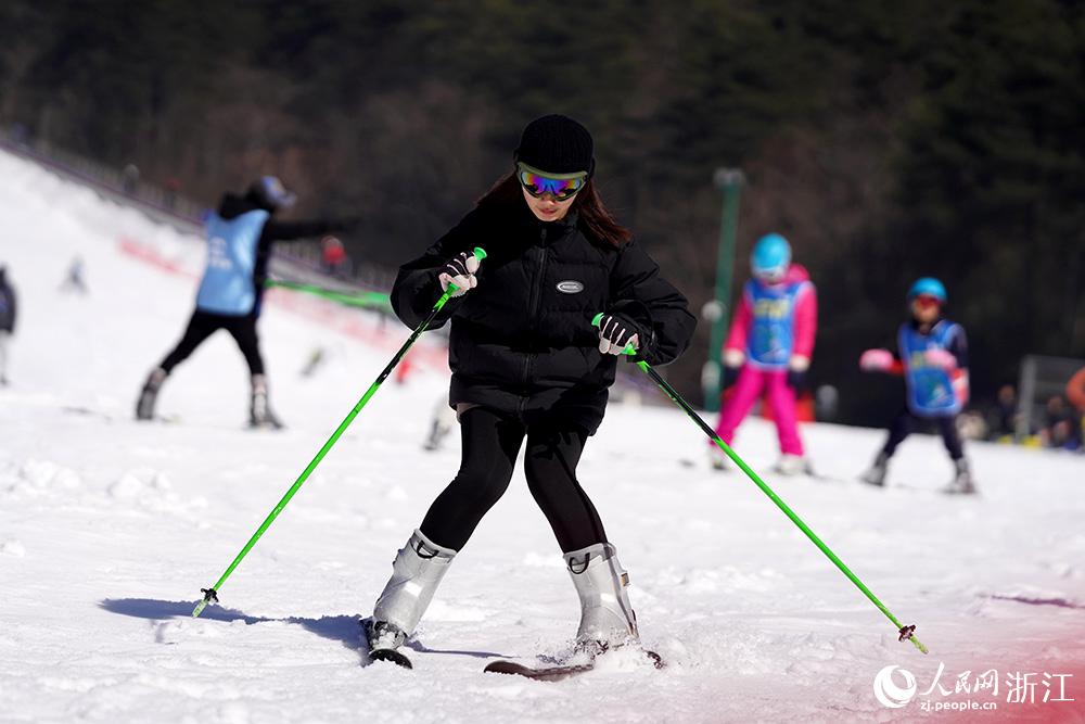 fɎXɽѩλںRɽ^ѩ^7fƽĿǰA|؅^epѩѩѩ@֮һW z