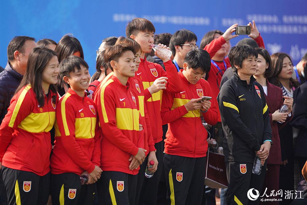 33ЇŮڈ߅^ِW z