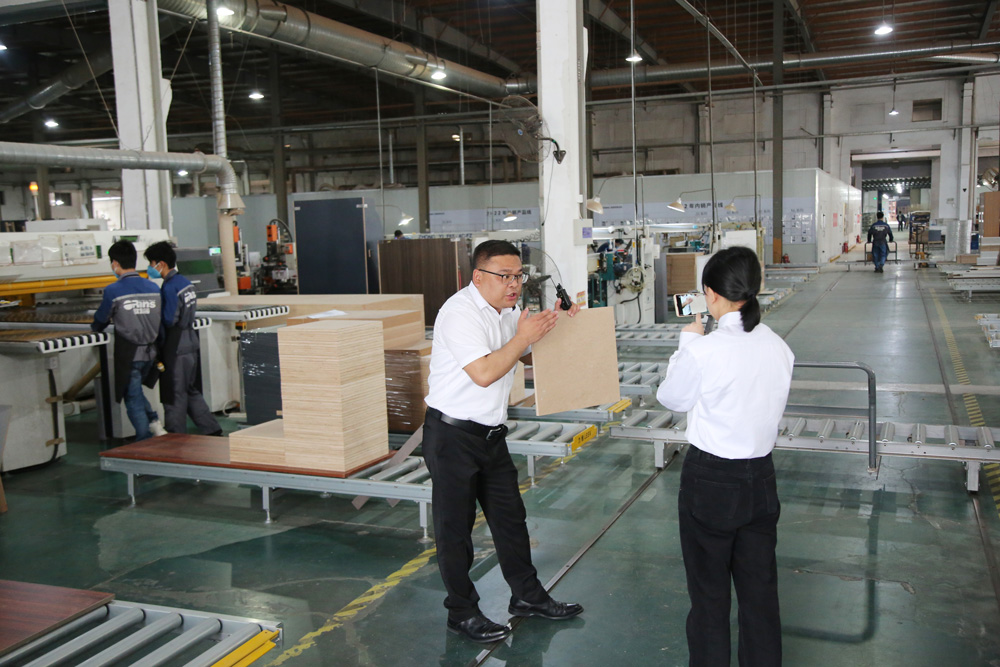 ˾Tͨ^ֱȫϿ͑NaƷz