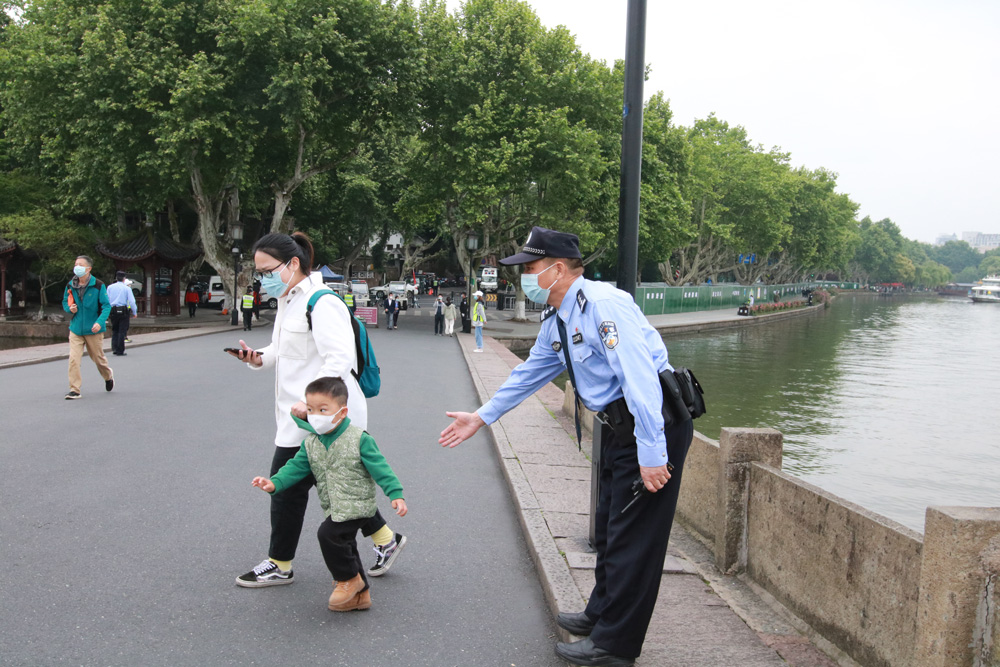 ҫIx_չѲ߉ԞIz