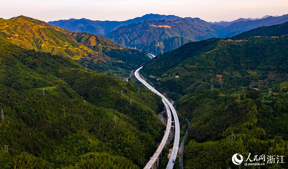 Cɰ㽭ĸپhھGˮɽgW z