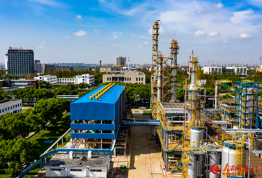 9月22日，空中俯瞰中國石化鎮海煉化首套生物航煤工業裝置。人民網 章勇濤攝