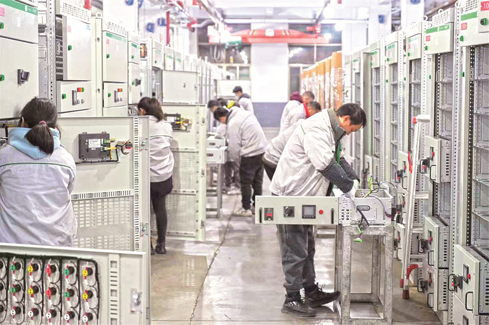 企業趕工忙。朱文娟攝