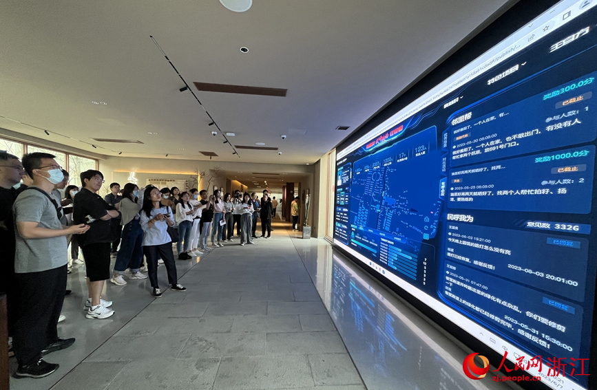 數字化應用滲透到村民生活方方面面。人民網記者 張麗瑋攝