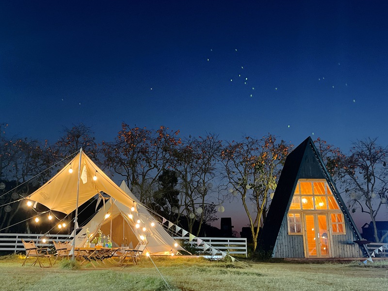 “在山野”帳篷營地?；ㄏ骞﹫D