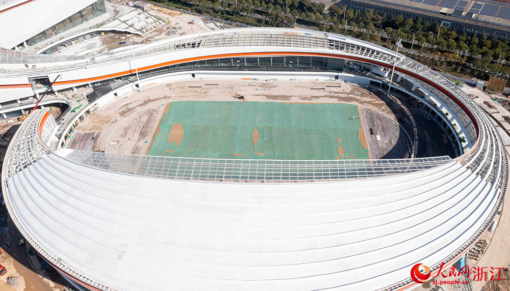 空中俯瞰麗水南城運動綜合體項目建設現場。人民網 章勇濤攝