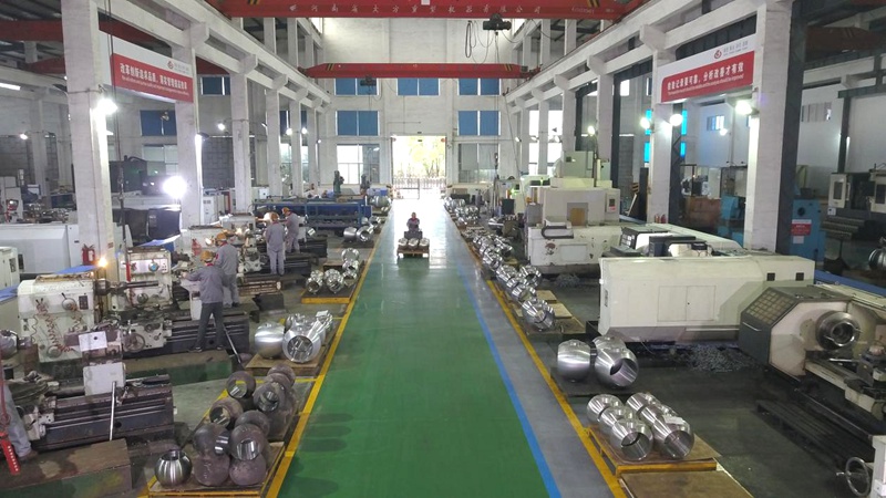 在歐意閥門的生產車間，各條產線開足馬力趕制外貿訂單。麗水市蓮都區碧湖鎮供圖