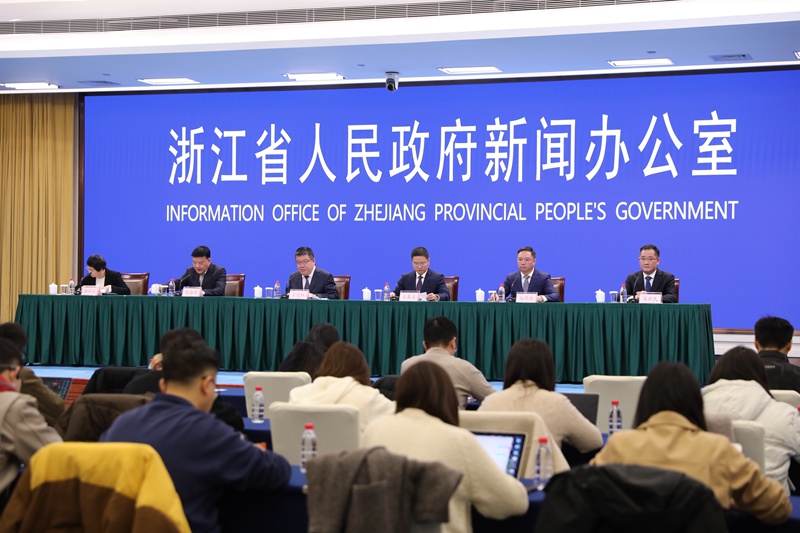 1月6日，以“千萬工程”牽引縮小“三大差距”新聞發布會在杭州舉行。季群雅攝