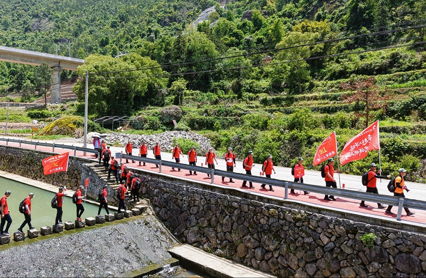 永嘉第十六屆重走紅軍路舉行。王哲孟攝