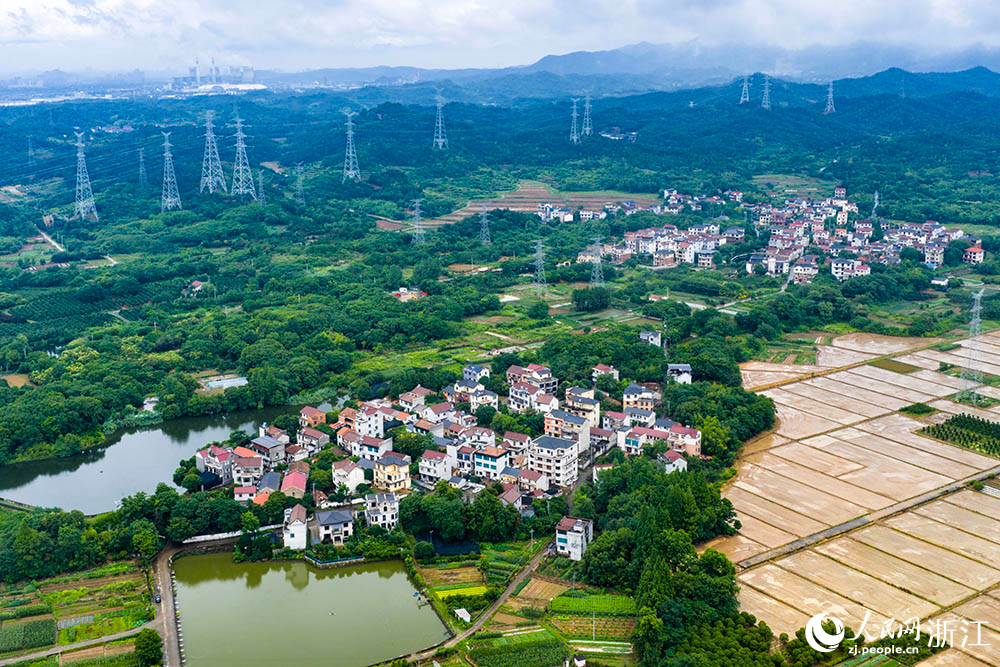 金華燃機500千伏送出工程建成投運。人民網 章勇濤攝