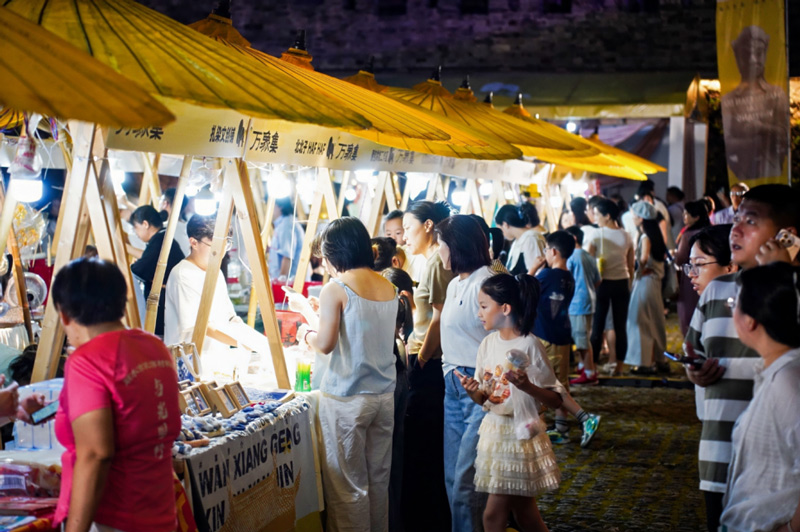 “潮在蓮都 集在萬象”主題市集現場。蓮都區委宣傳部供圖