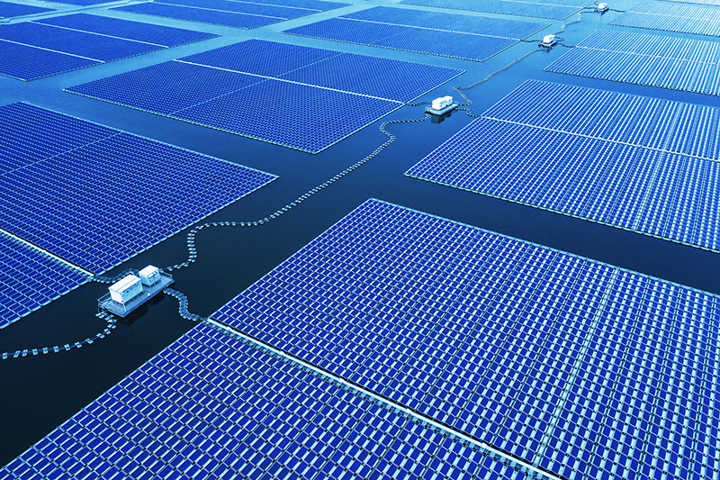 位于潁上縣的水上漂浮式光伏電站項目。葉彪攝