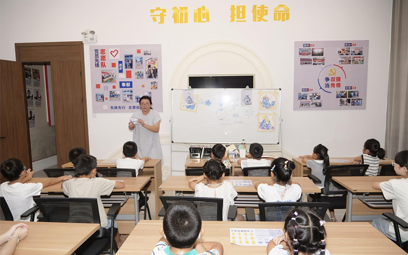 暑期繪畫公益活動。峰江街道供圖