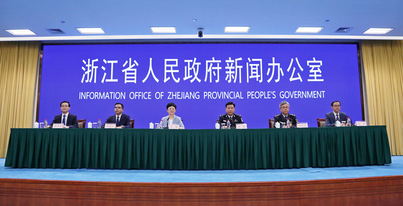 8月28日，2025年“之江凈網”網絡空間依法治理新聞發布會召開。季群雅攝