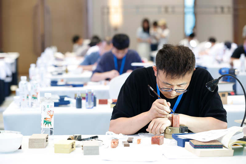 西泠印社第十一屆篆刻藝術評展終評活動現場。湯學飛攝