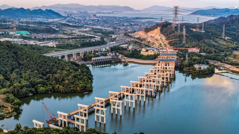 楊梅嶺水庫1號橋施工現場。李全平攝