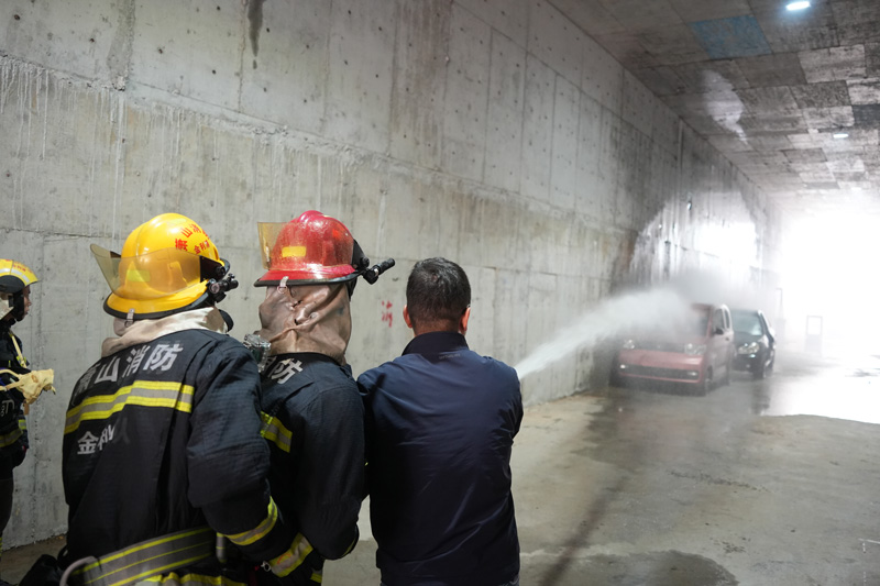 隧道車輛火災撲救演練。浙高運公司供圖