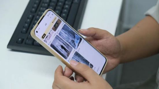 基于溫州數聯網平臺，游客通過“光影AI旅拍”產品可以實現AI照片一鍵智能優化。浙江移動供圖